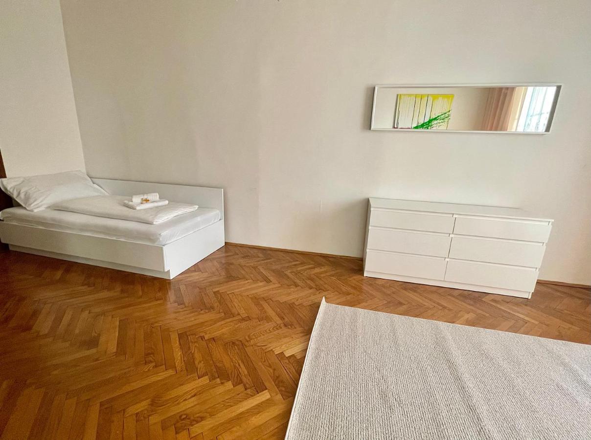 Apartment Zum Schlossberg - Top 1 Self Check-In Graz Exterior foto